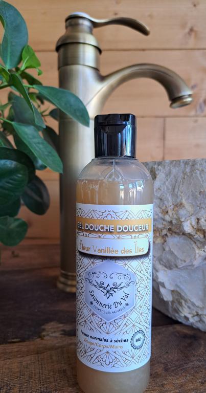 Savon Liquide Douche surgras naturel Corps et Cheveux  2 en 1 Olive, Coco, Ricin  Parfum captivant Fleur Vanillée des Iles 