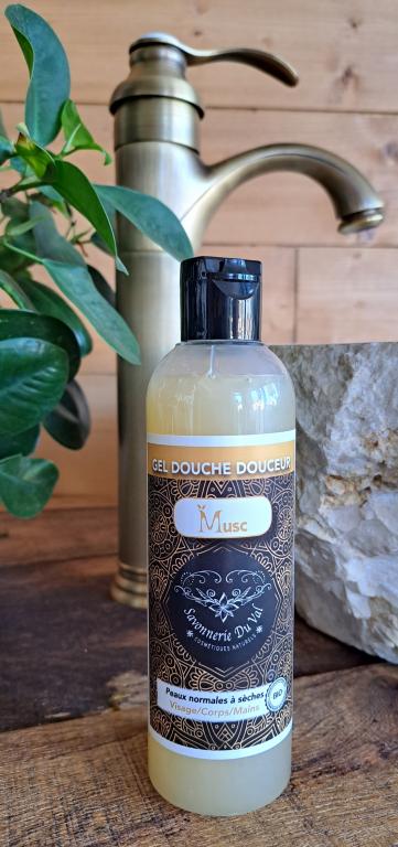 Savon Liquide Douche surgras naturel  Corps et Cheveux  2 en 1 Olive, Coco, Ricin  Parfum envoutant Musc   