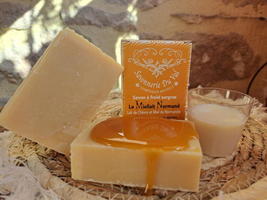 Savon Naturel Artisanal Le Miellait Normand Lait Chèvre Cire d'abeille  Miel BIO